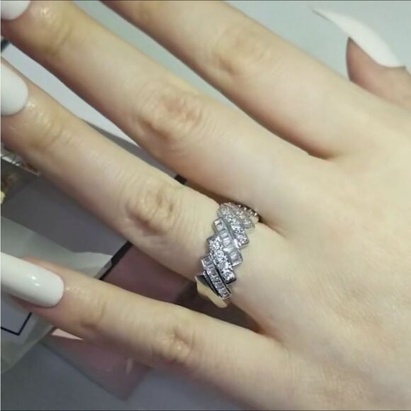 💖💎Stunning Sterling Silver Baguette and Round Diamond Eternity Band Ring💖💎 - Picture 13 of 14